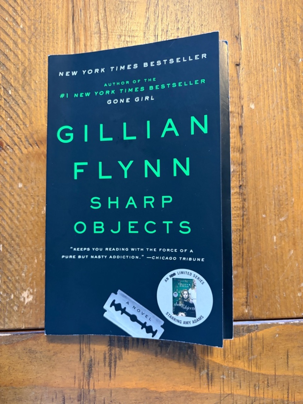 Sharp Objects book by Gillian Flynn